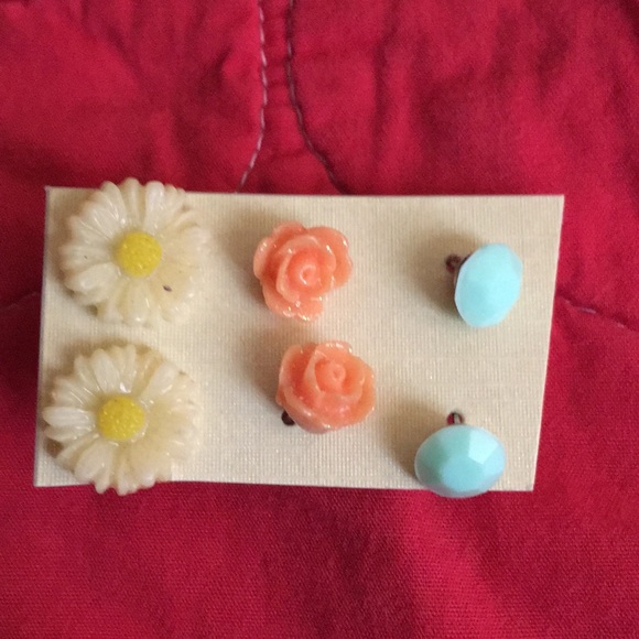 Jewelry - Cute Earrings/Studs